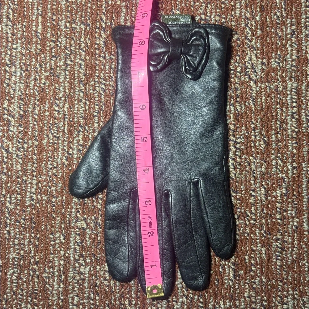 Black Leather Gloves with Bow Detail size 8 women’s 100% leather ladies cute bow